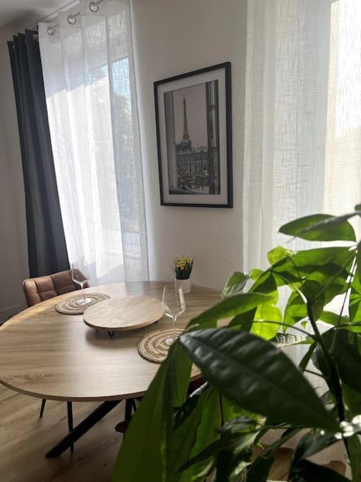 Appartement Cosy Et Lumineux Avec Parking Gratuit Colmar Bagian luar foto